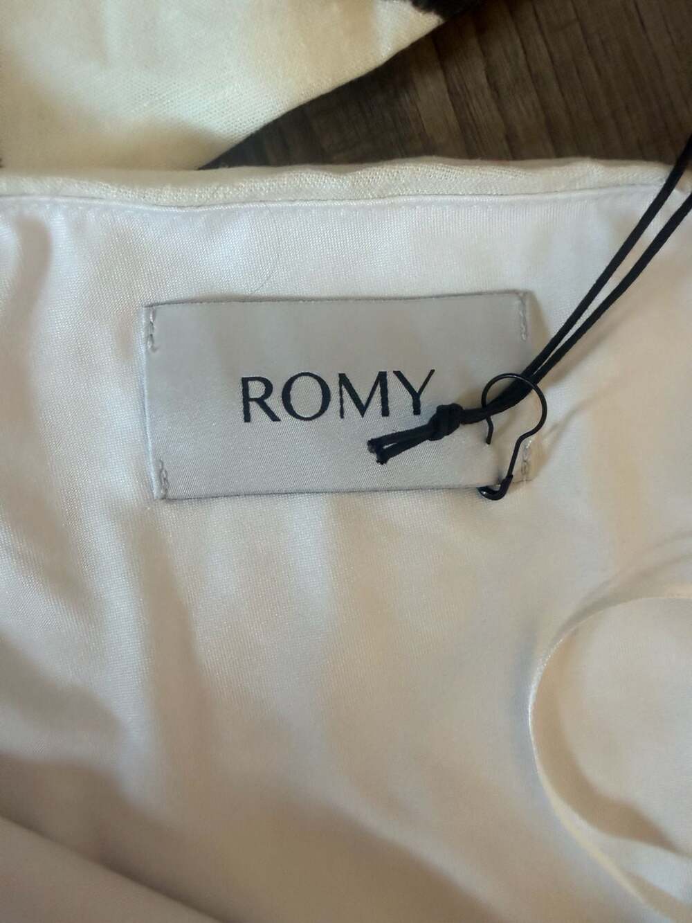 Romy - Picture 5 of 5